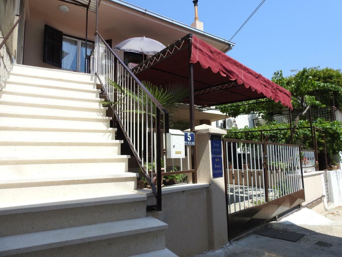 Apartment Antonela Slatine Exterior foto